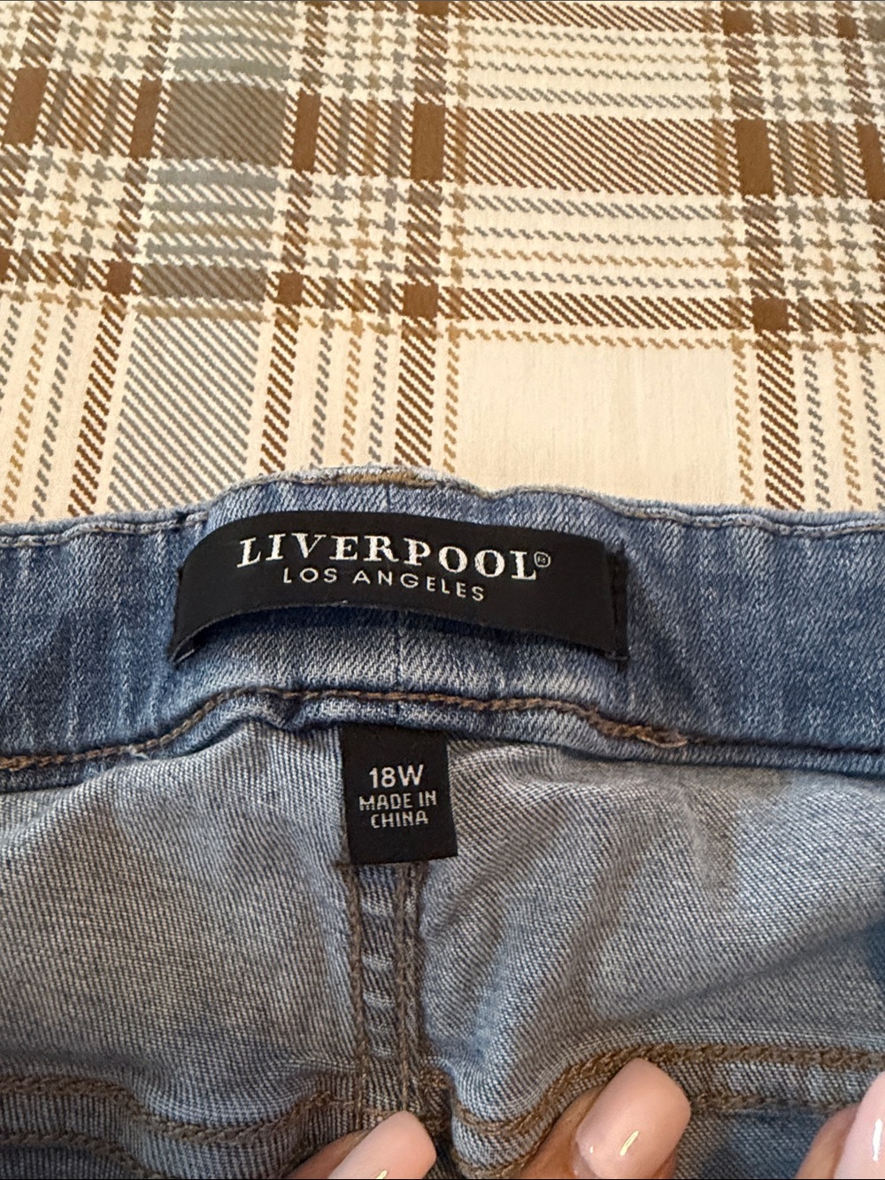 Liverpool Women's Skinny Jeans in Light Blue Wash - Picture 2 of 3